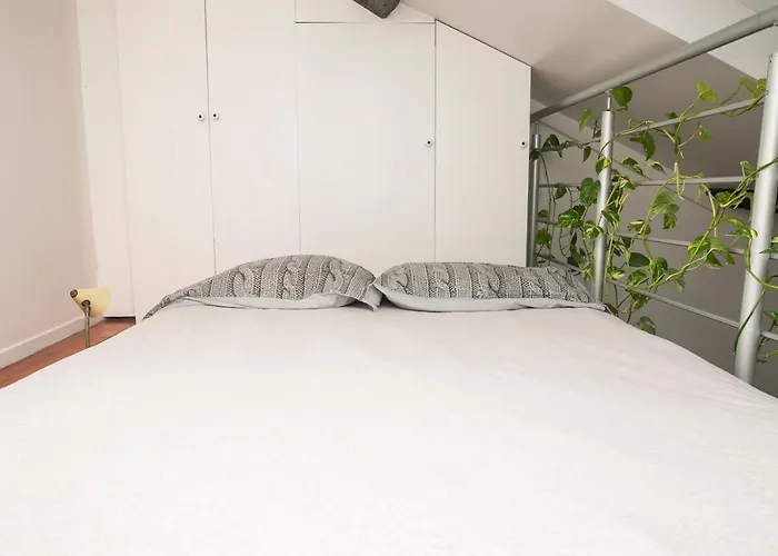 לינה וארוחת בוקר Cosy !!! 4*